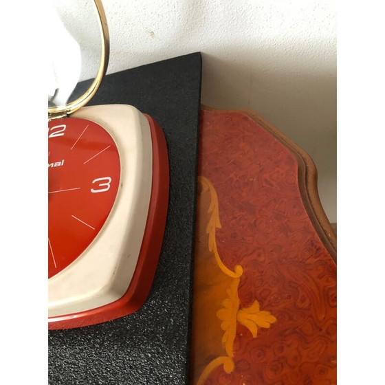 Image 1 of Vintage hes wandklok in zware metalen kast, India