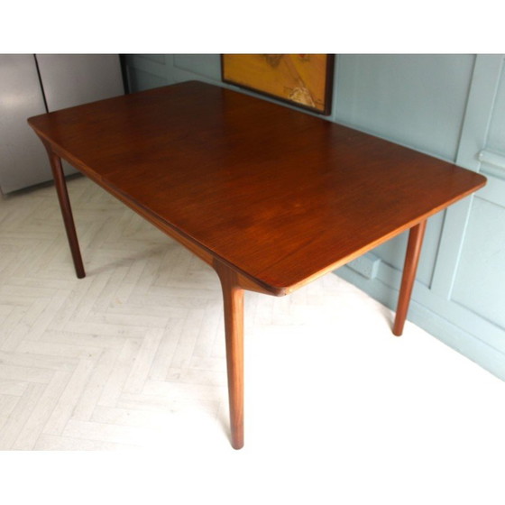 Image 1 of Mid-century teakhouten eettafel van Mcintosh