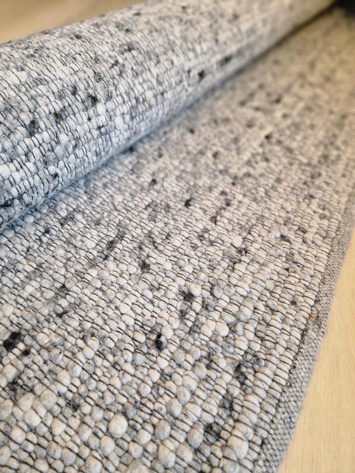 Parletta Carpets - Gravel - Color 132 - 200 X 290 Cm - 100% Pure Wool