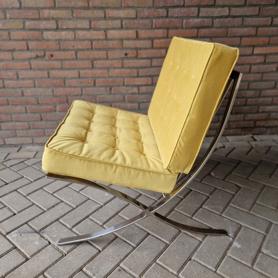 Image 1 of Hippe Fauteuil Opnieuw Gestoffeerd clone