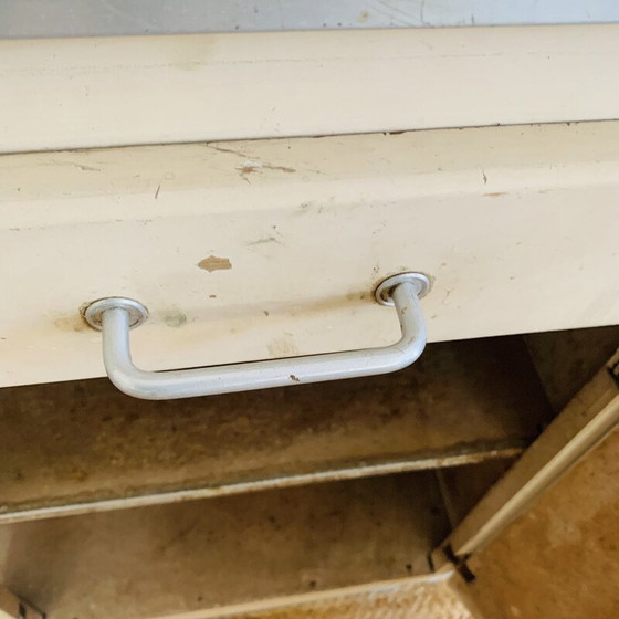 Image 1 of Vintage dressoir van hout en formica
