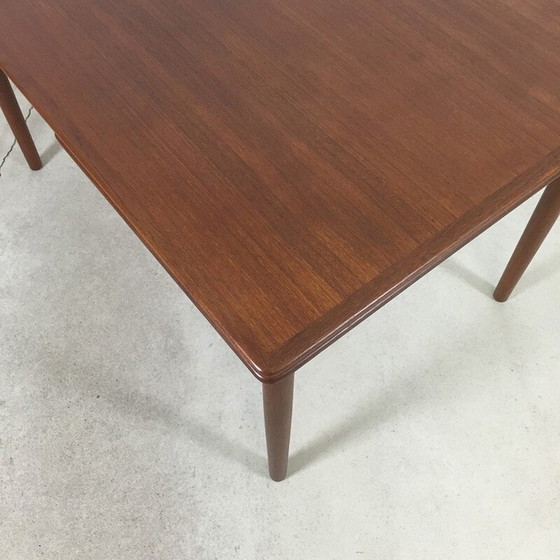 Image 1 of Scandinavische vintage eettafel met teakhouten verlengstukken door Willy Sigh voor H. Sigh and Sons, Denemarken 1960