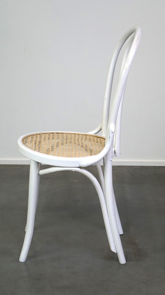 Image 1 of Wit geschilderde originele Thonet stoel model nr. 18