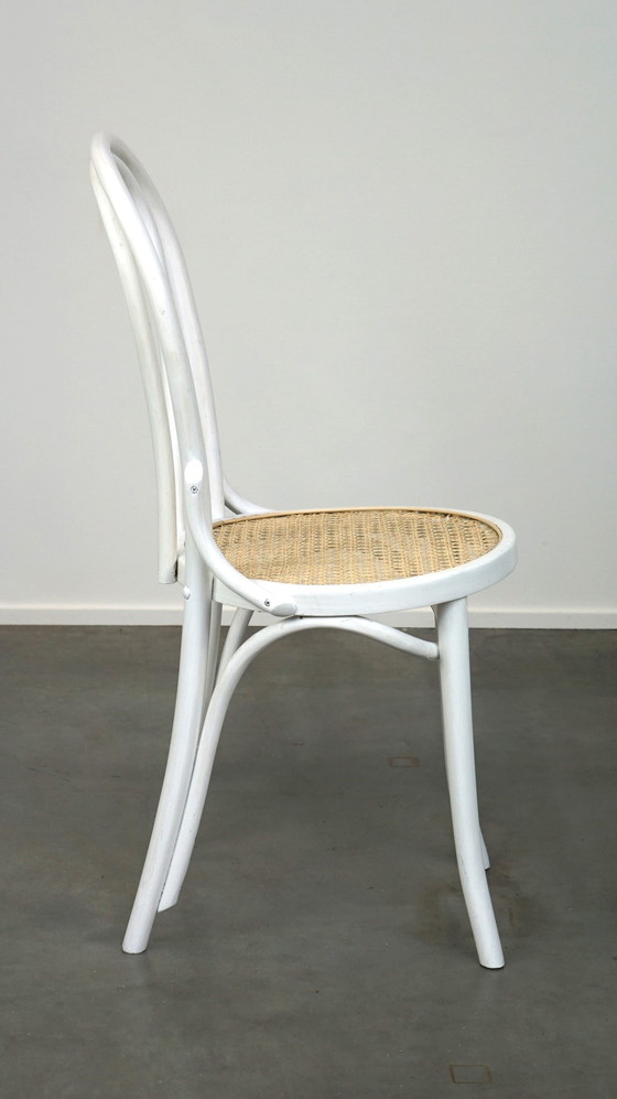 Image 1 of Wit geschilderde originele Thonet stoel model nr. 18