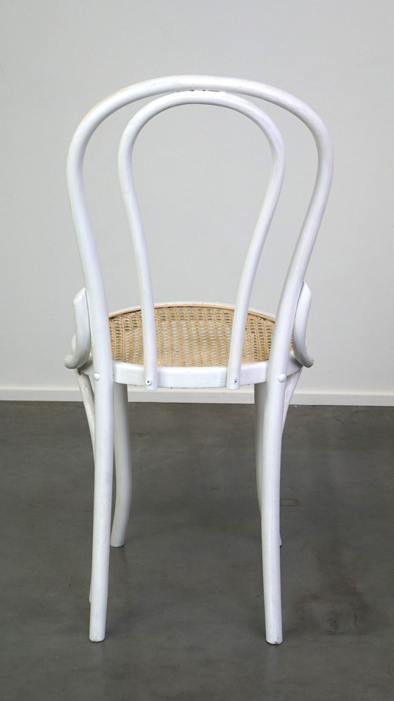 Image 1 of Wit geschilderde originele Thonet stoel model nr. 18