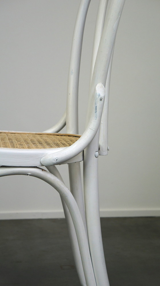 Image 1 of Wit geschilderde originele Thonet stoel model nr. 18