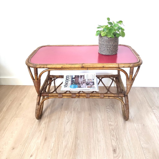 Vintage rotan salontafel / bijzettafel met rood blad