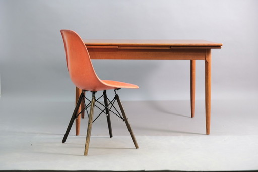 Mid-Century uitschuifbare teakhouten eettafel