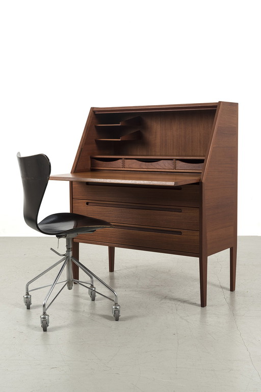 HJN Møller secretaire by Nils Jonsson