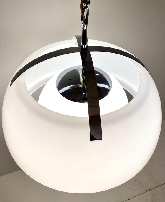 Image 1 of Vintage Omega hanglamp van Vico Magistretti voor Artemide, jaren 1960-1970