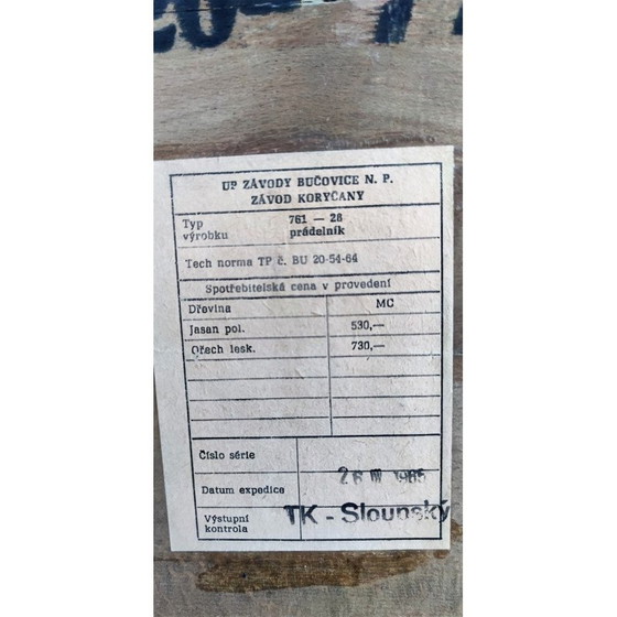 Image 1 of Mid-eeuwse Tsjechoslowaakse linnenkast van Up Závody, 1960