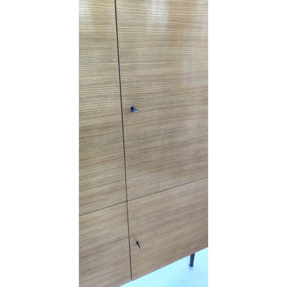 Image 1 of Mid-eeuwse Tsjechoslowaakse linnenkast van Up Závody, 1960