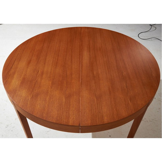 Image 1 of Vintage ronde teakhouten eettafel door Niels Koefoed voor Hornslet Møbelfabrik, 1960