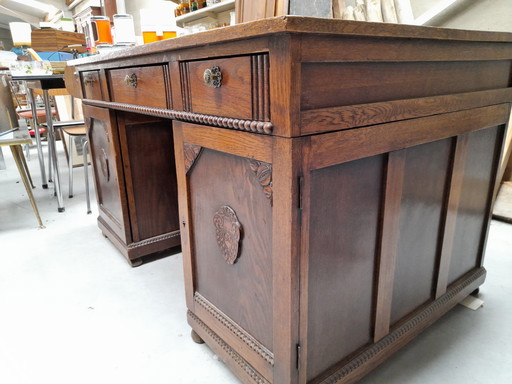 Art deco bureau