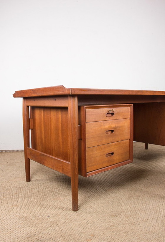 Image 1 of Deense Executive Teak Bureau Model 206 Door Arne Vodder Voor Sibast 1960.