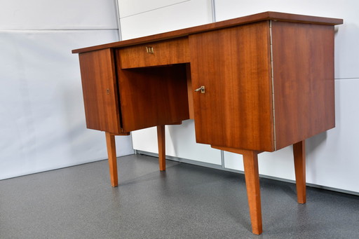 Vintage Bureau