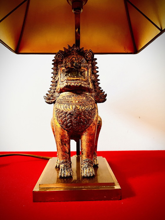 Image 1 of Vintage Thaise Singha Leeuw / Foo Dog Tafellamp - in "Maison Jansen-stijl"- 1960s