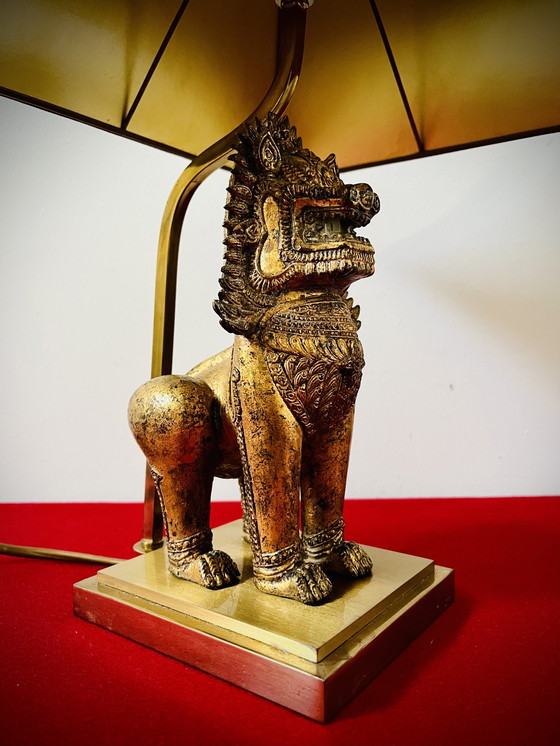 Image 1 of Vintage Thaise Singha Leeuw / Foo Dog Tafellamp - in "Maison Jansen-stijl"- 1960s