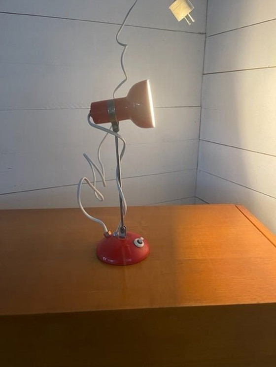 Image 1 of Vintage bureaulamp rood VESZI