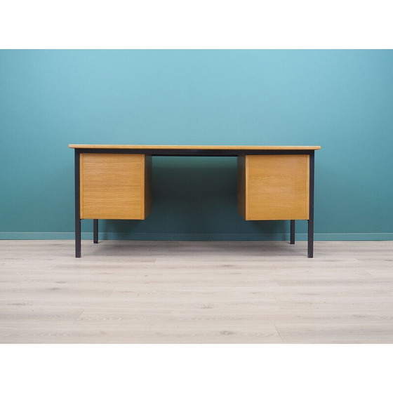 Image 1 of Vintage essenhouten bureau van Labofa Møbler, jaren 1980