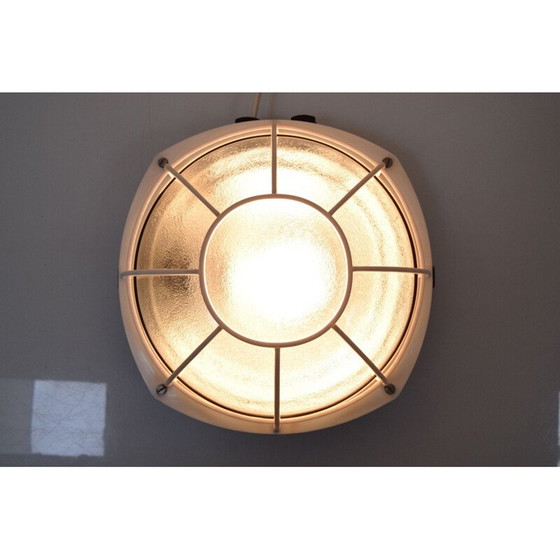 Image 1 of Vintage wandlamp van glas en kunststof, Tsjechië 1960