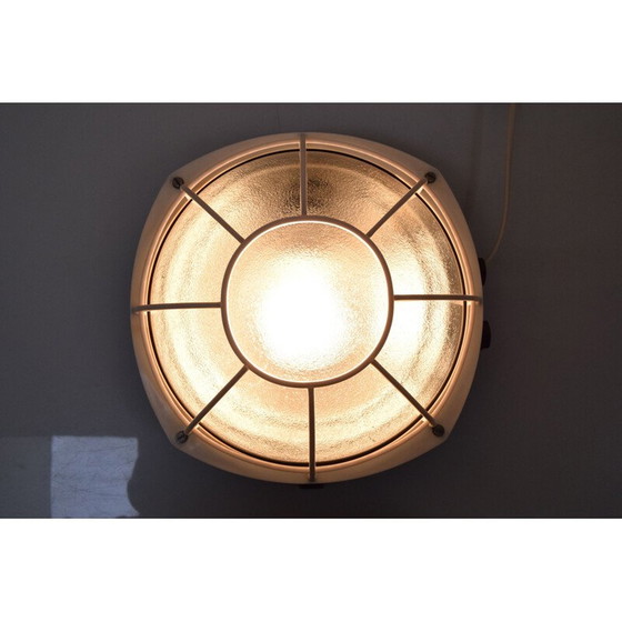 Image 1 of Vintage wandlamp van glas en kunststof, Tsjechië 1960