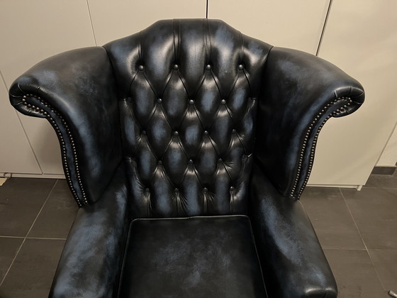 Image 1 of 2X Chesterfield Fauteuil In Blauw Leer.