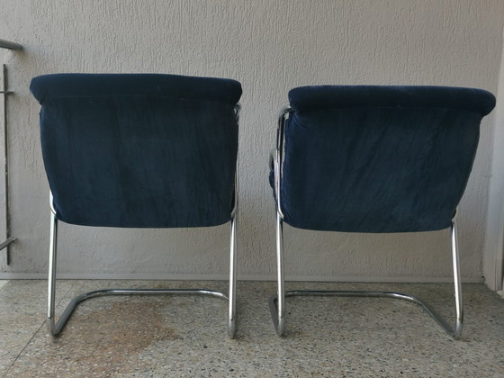 Image 1 of 2x Canitlever fauteuil in blauw fluweel