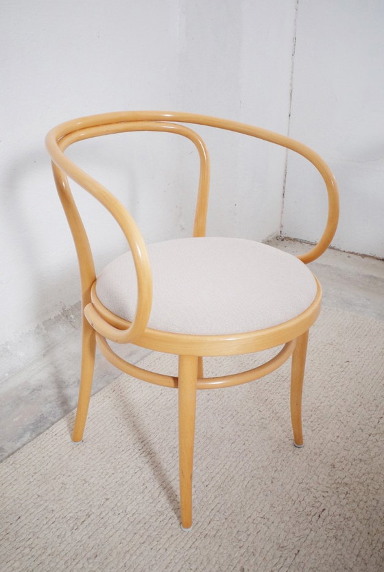 Image 1 of 1 van 6 Originele Thonet Stoelen 209 Bentwood Licht