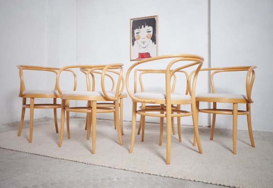 Image 1 of 1 van 6 Originele Thonet Stoelen 209 Bentwood Licht