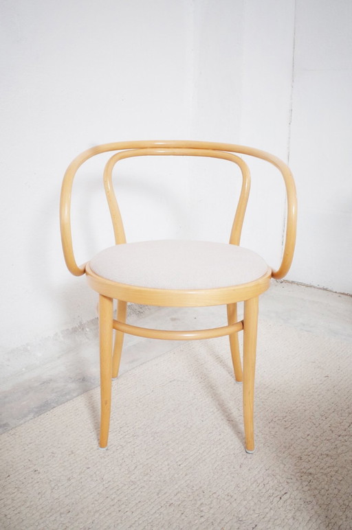 1 van 6 Originele Thonet Stoelen 209 Bentwood Licht