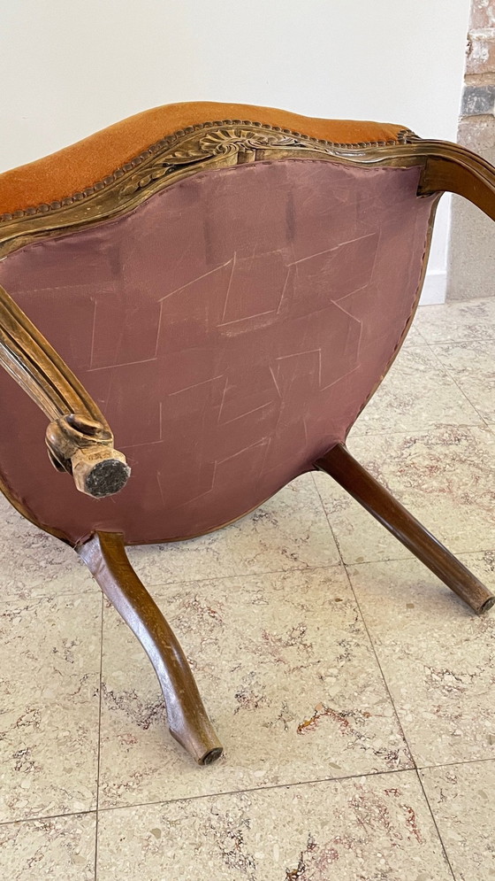 Image 1 of Irisbloem op oud houten inlijstpapier