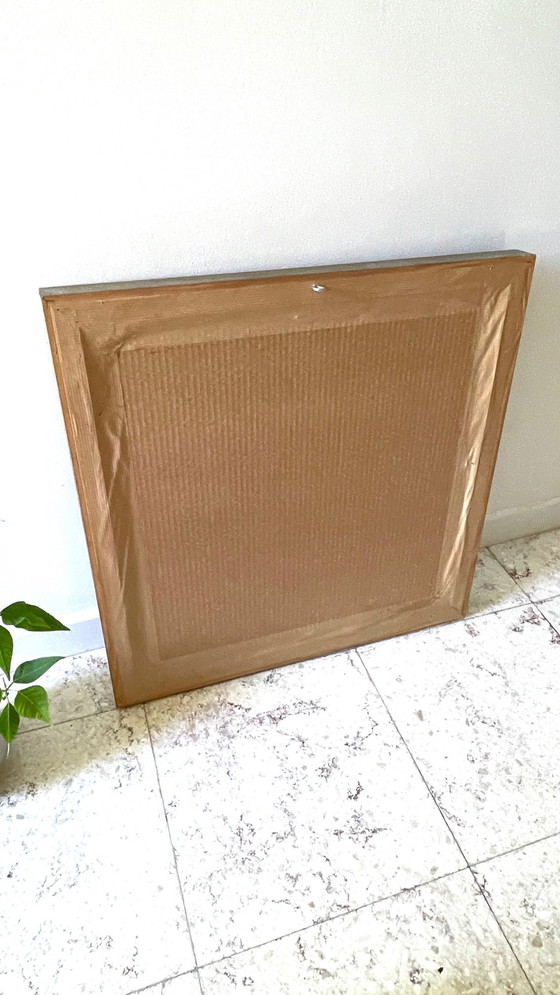 Image 1 of Irisbloem op oud houten inlijstpapier