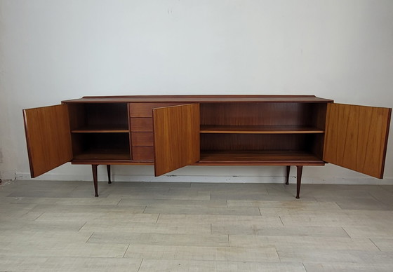 Image 1 of Scandinavisch dressoir uit de jaren 60
