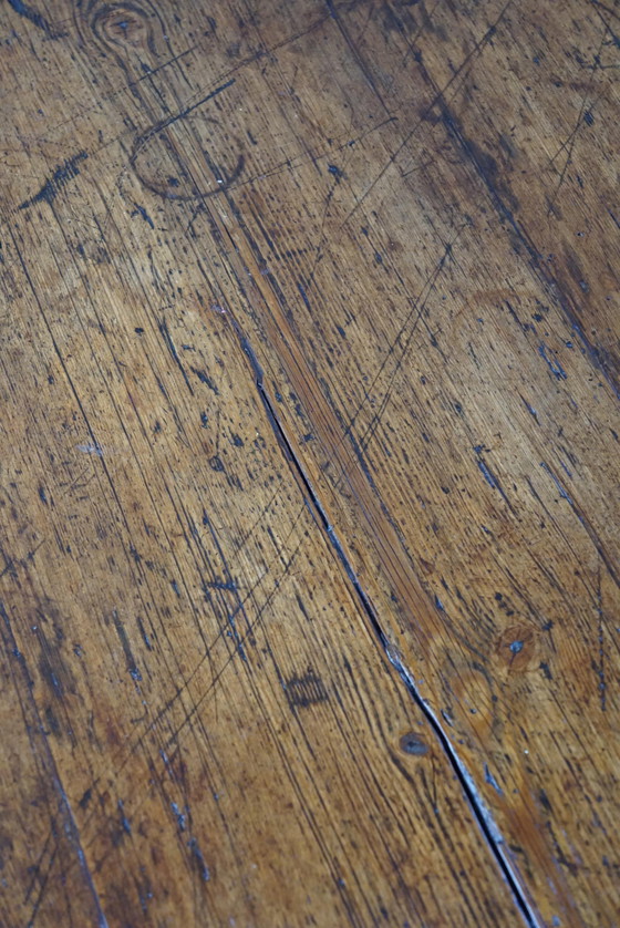 Image 1 of Engelse pinewood Cricket table, country chique