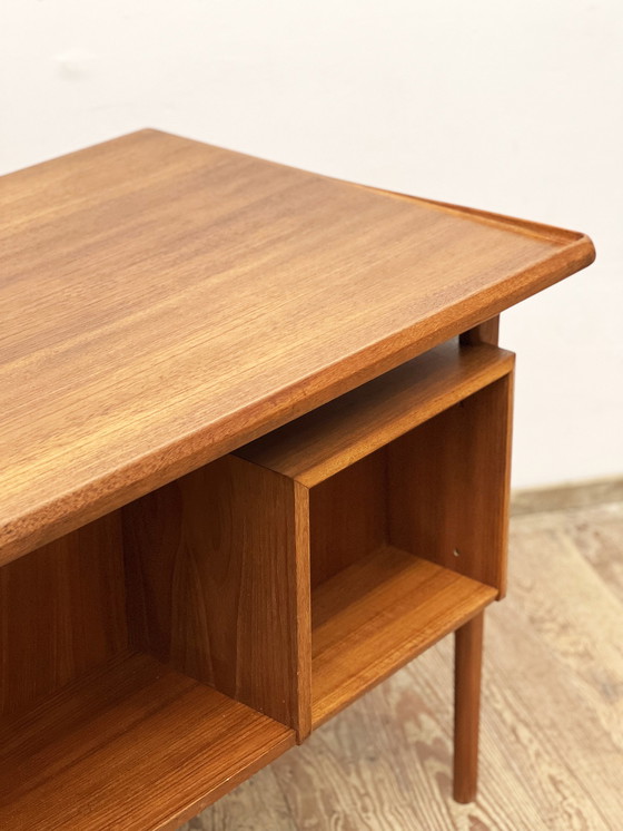 Image 1 of Deens bureau Mid-Century in teakhout door Peter Løvig Nielsen voor Hedensted Møbelfabrik, 1976