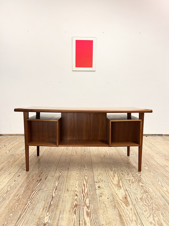 Image 1 of Deens bureau Mid-Century in teakhout door Peter Løvig Nielsen voor Hedensted Møbelfabrik, 1976