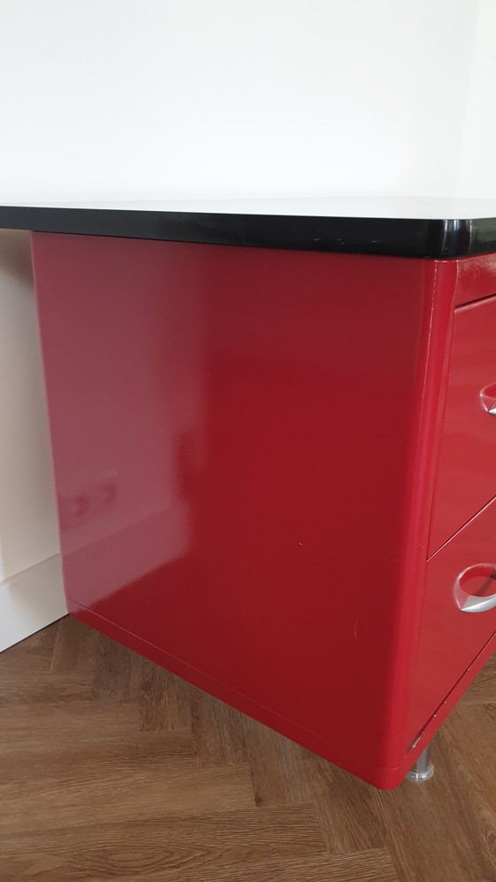 Image 1 of Vintage bureau