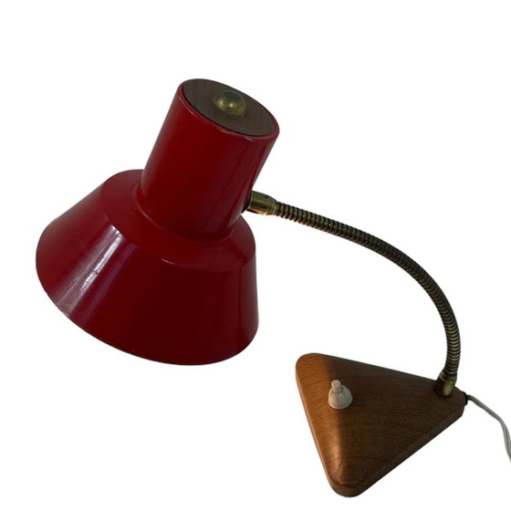 Image 1 of Rood bureaulamp - Kunsthouten basis en accent - Messing zwanenhals