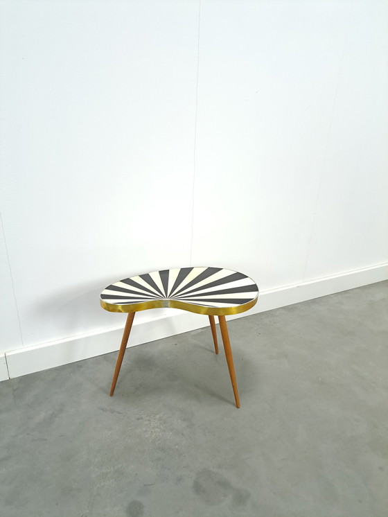 Image 1 of Bijzettafel formica zwart wit niervormig vintage