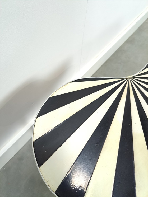 Image 1 of Bijzettafel formica zwart wit niervormig vintage