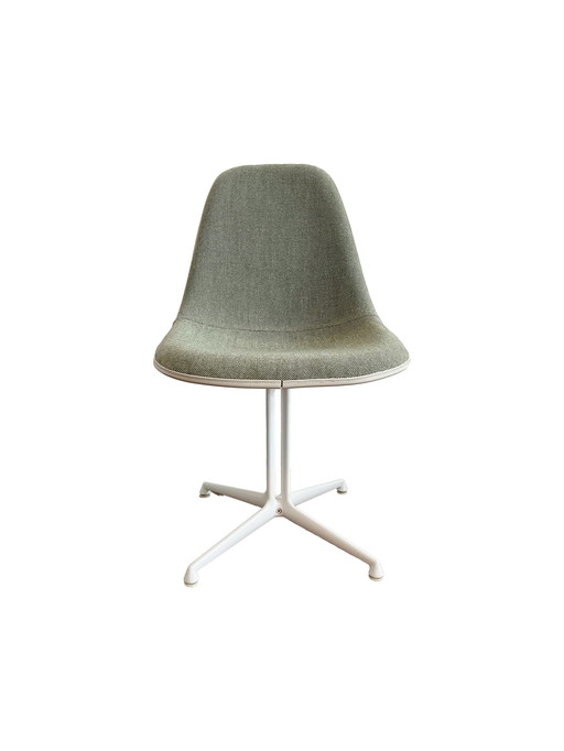 4x Eames La Fonda eetkamerstoelen