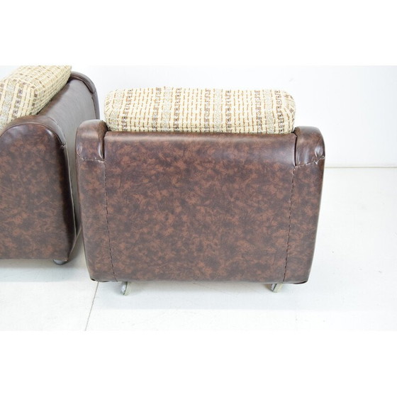 Image 1 of Paar mid-century kunstleren fauteuils op wielen, Tsjecho-Slowakije 1970