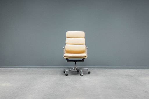 Eames Ea219 Softpad Bureaustoel