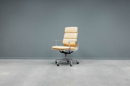 Eames Ea219 Softpad Bureaustoel