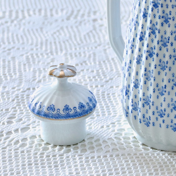Image 1 of Grote Oscar Shaller Fleur De Lys porseleinen koffiepot uit 1909