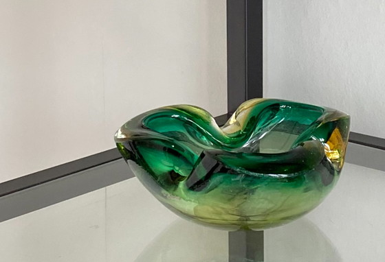 Image 1 of Vintage Murano glazen organische vorm schaaltje in groen tinten