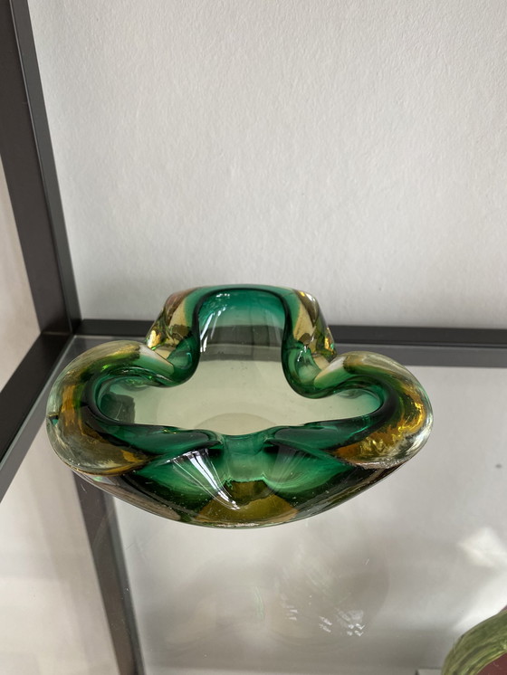 Image 1 of Vintage Murano glazen organische vorm schaaltje in groen tinten