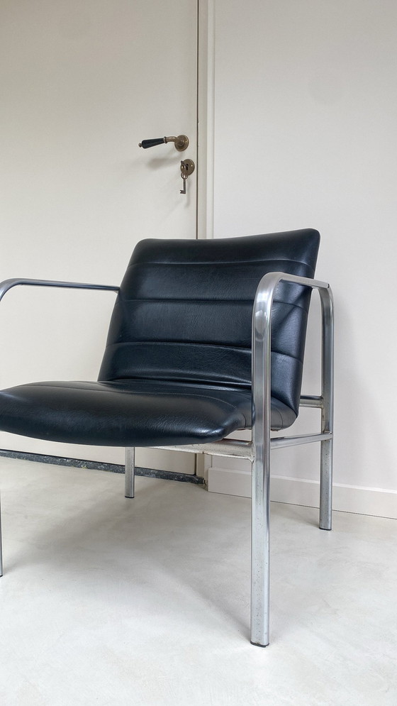 Image 1 of Vintage Chromen Fauteuil Met Zwart Leren Zitting