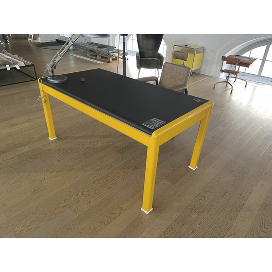 Image 1 of Vintage tafel in geel en zwart, Usa